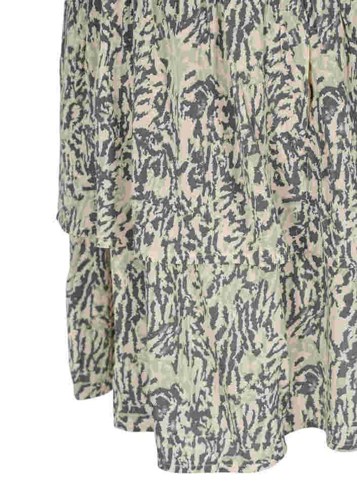 Mönstrad kjol i viskos med smock, Balsam Green AOP, Packshot image number 3