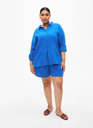 Skjorta med krage av bomullsmuslin, Victoria blue, Model image number 2