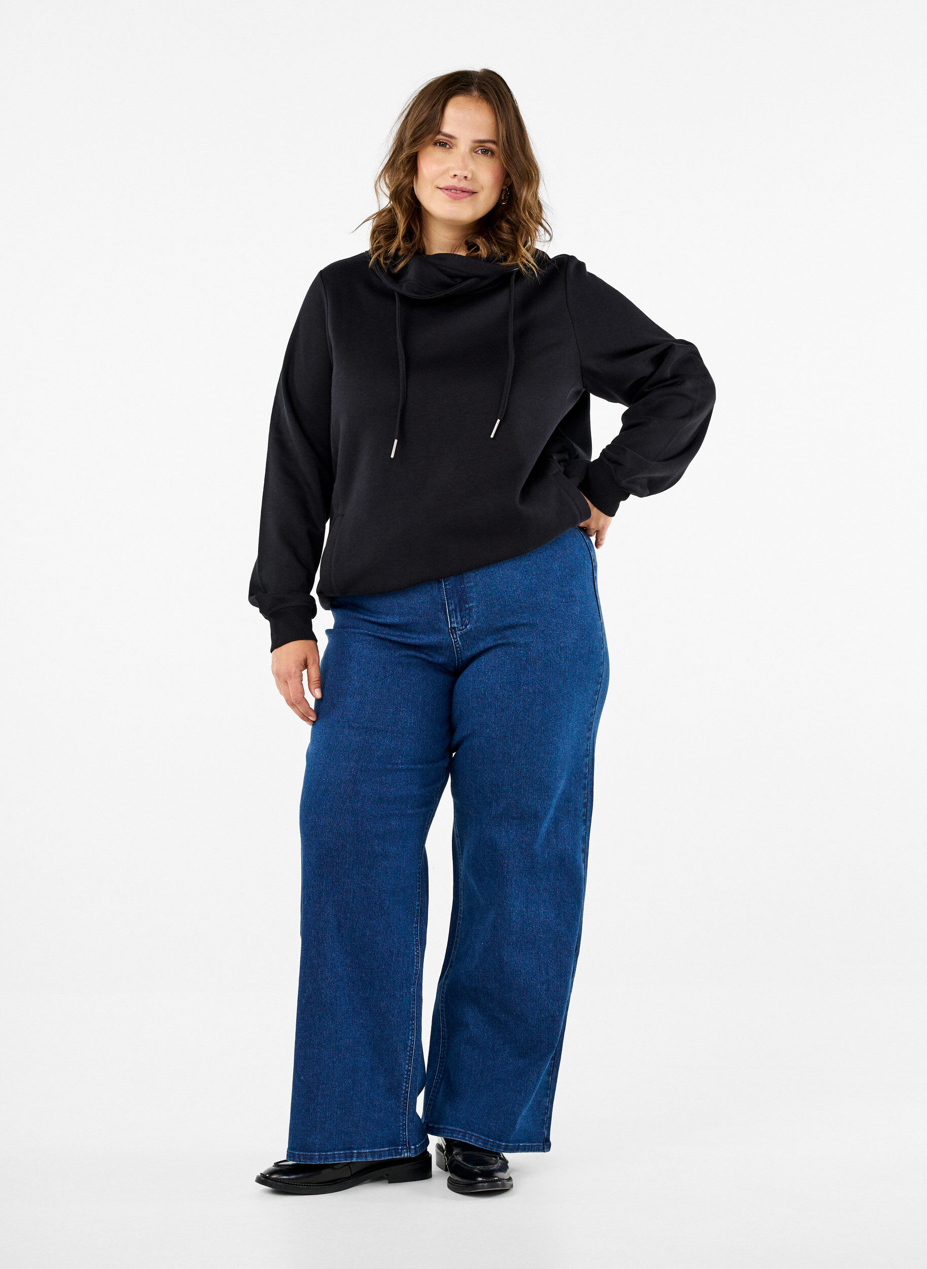 Zizzi FLASH - Sweatshirt med h&ouml;g krage, Black, Model image number 2