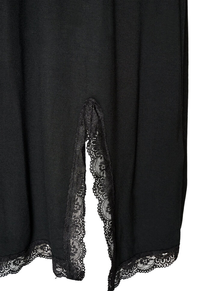 Nattlinne i viskos med spets och slitsar, Svart, Packshot image number 3