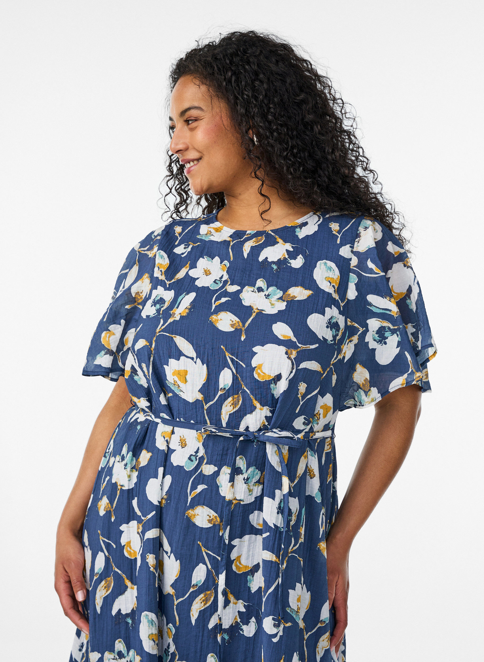 ZizziAnkell&aring;ng kl&auml;nning med fladder&auml;rmar och knytsk&auml;rp i midjan, Bl&aring;, Model image number 2