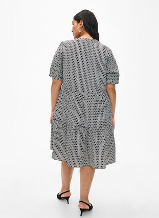 FLASH - A-linjeformad klänning med tryck, Black White Graphic, Model image number 1