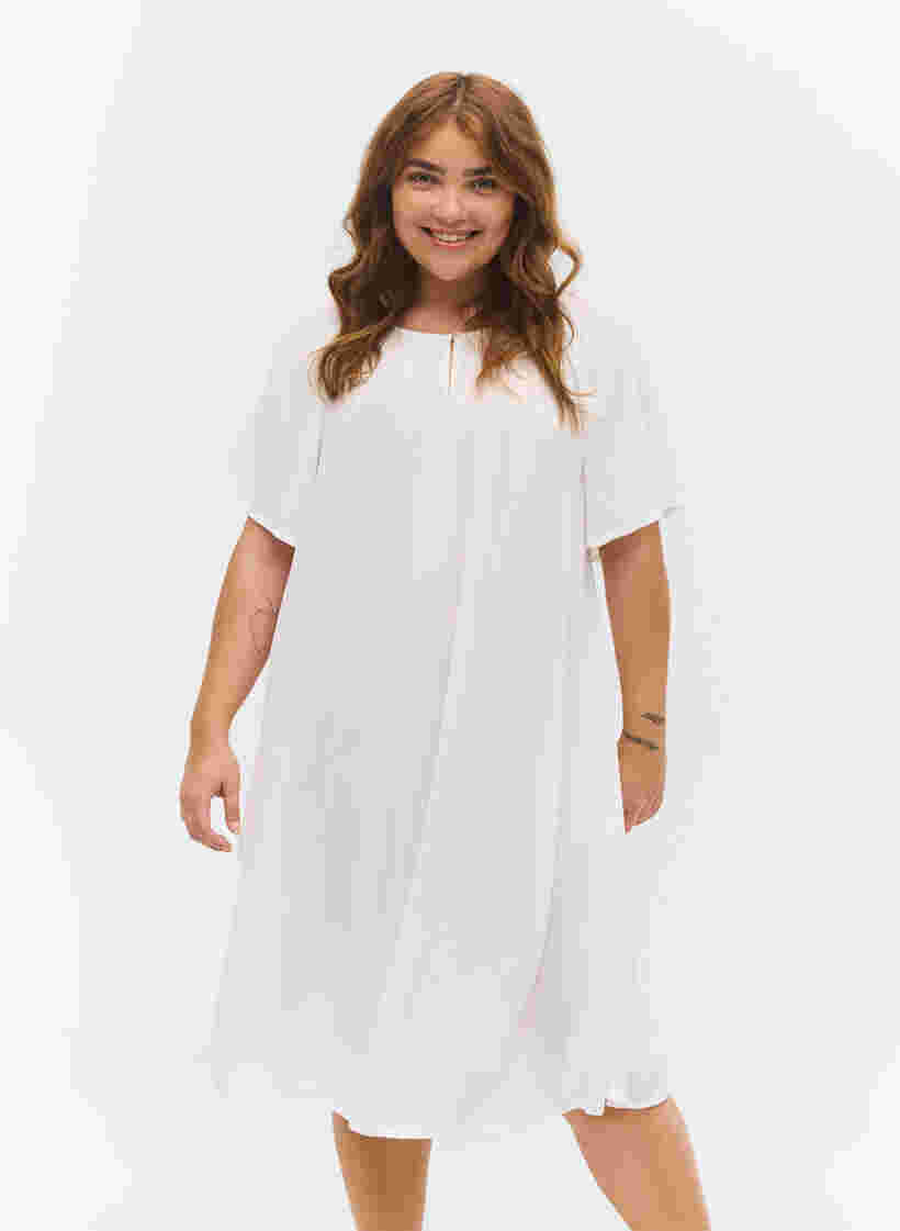 Kortärmad klänning i viskos, Bright White, Model image number 0