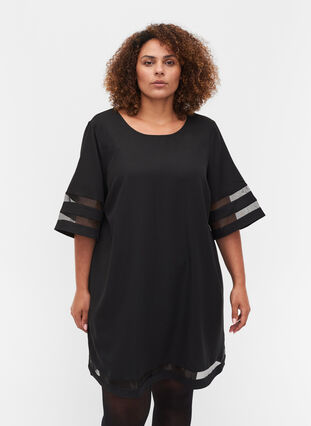 Kortärmad klänning med transparenta detaljer, Black, Model image number 0
