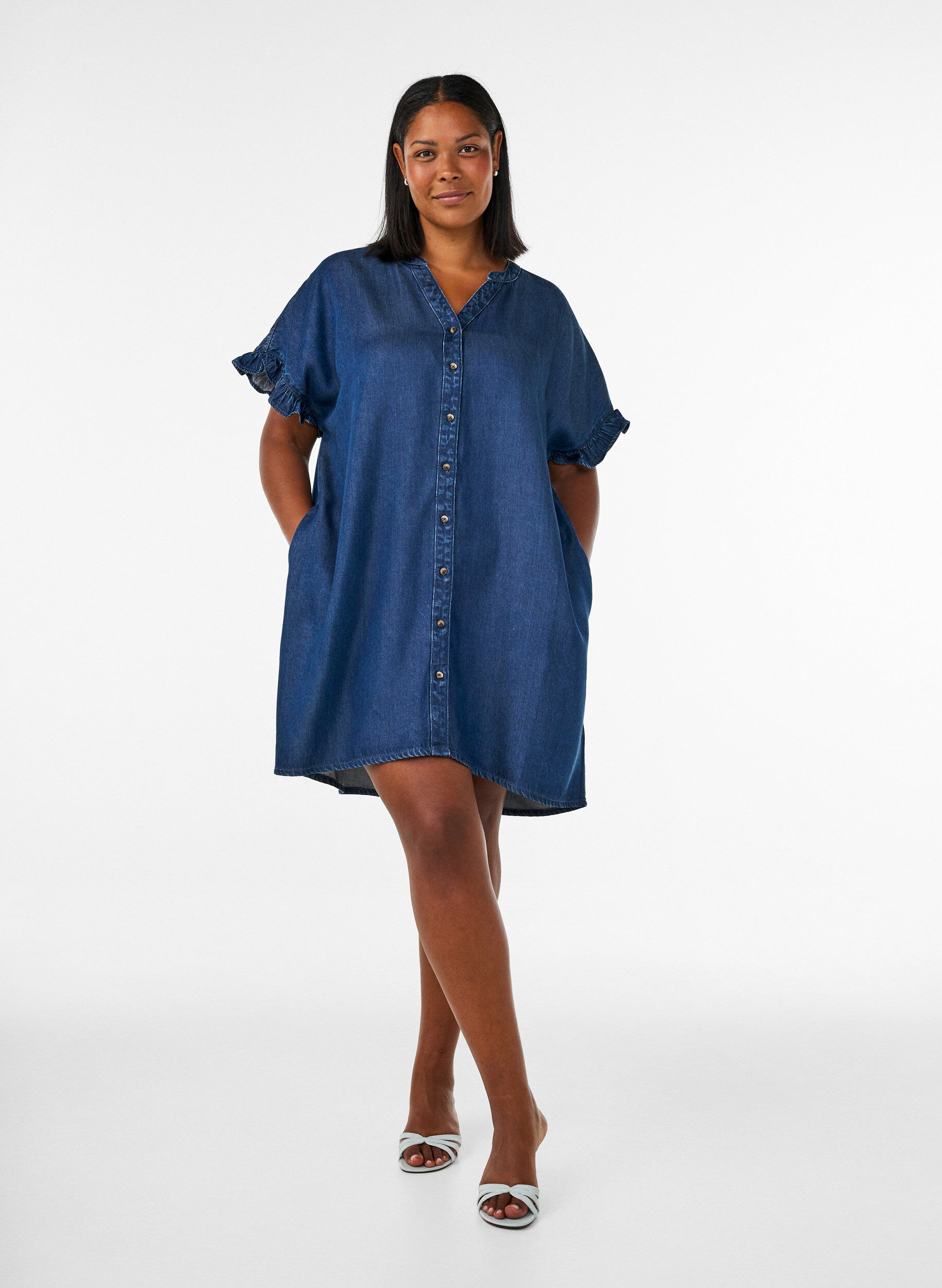 ZizziKl&auml;nning i denimlook med knappar och volang&auml;rmar, Bl&aring;, Model image number 1