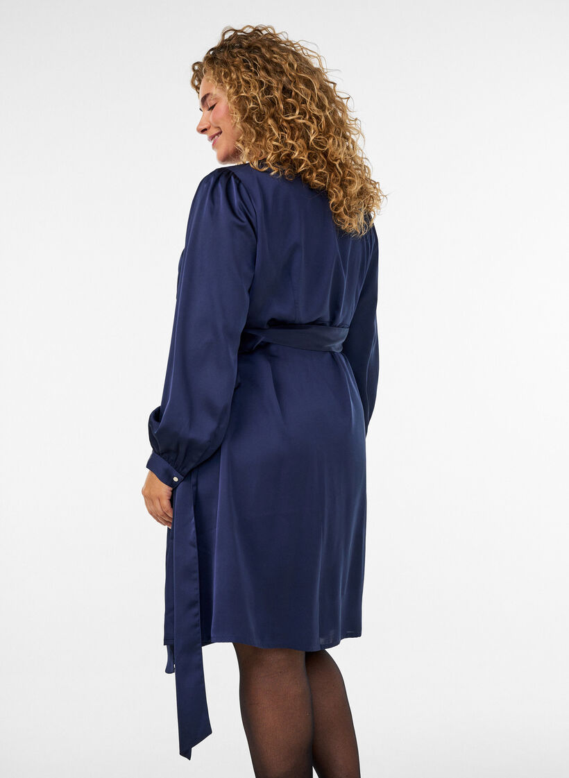 Kort omlottkl&auml;nning i satin, Bl&aring;, Model image number 2