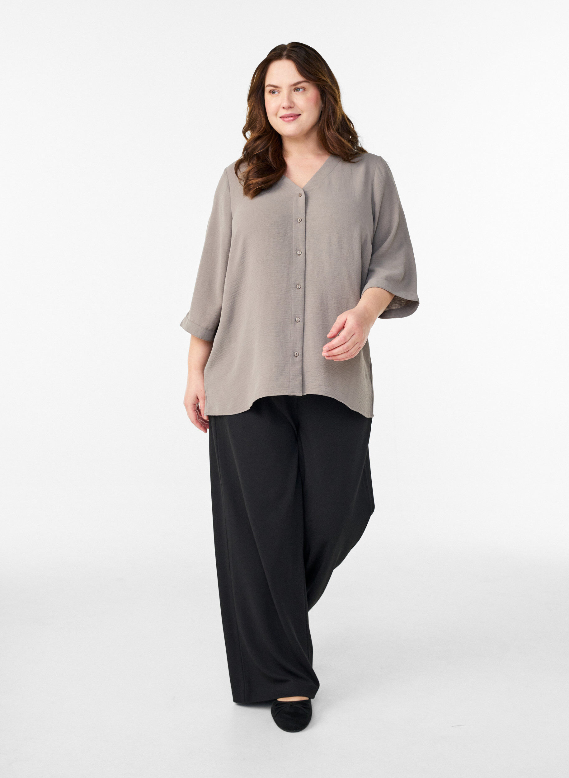 ZizziSkjortblus med v-ringning och 3/4-&auml;rm, Beige, Model image number 1