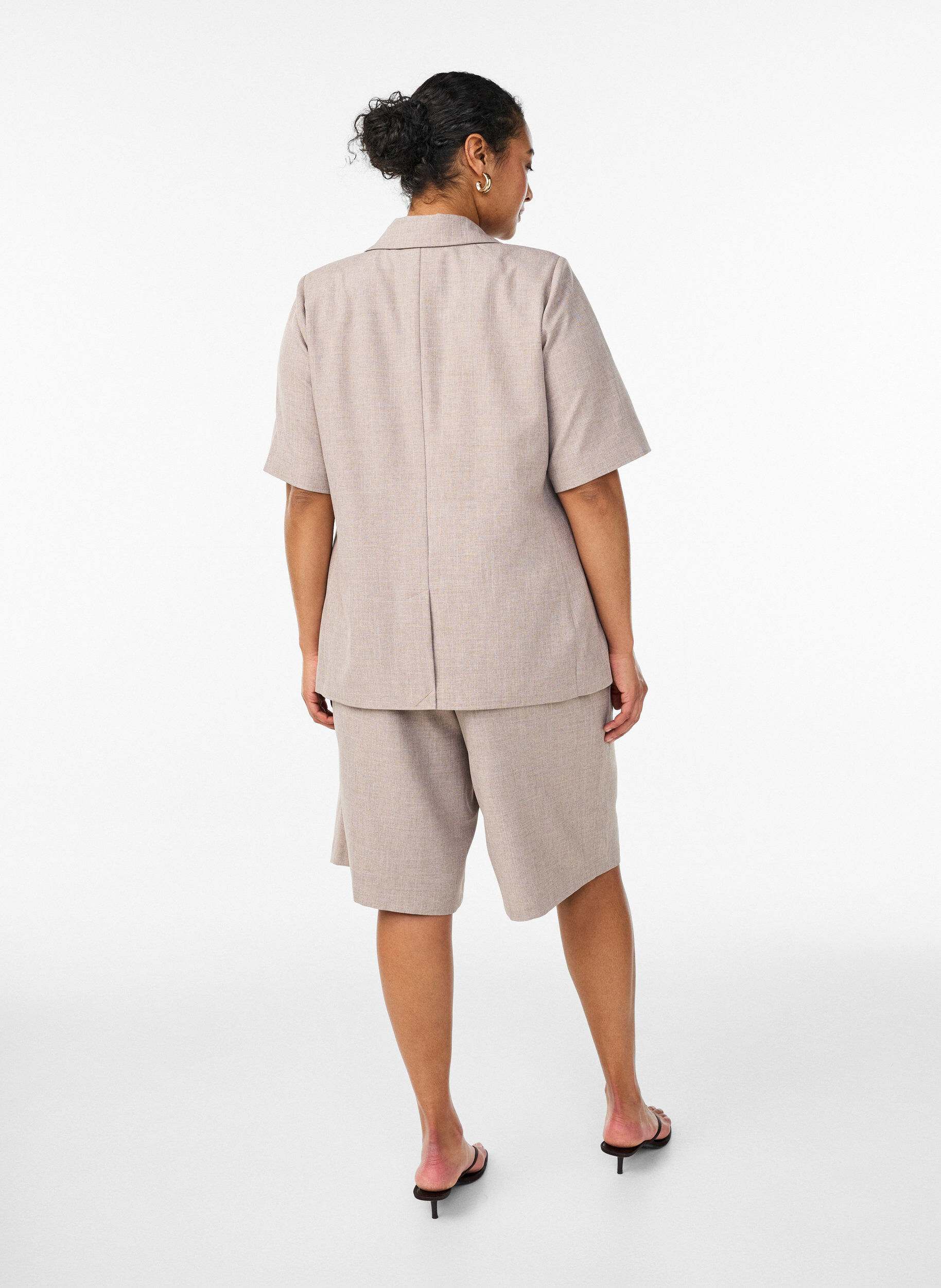 ZizziL&ouml;sa Bermudashorts med h&ouml;g midja, Brun, Model image number 1