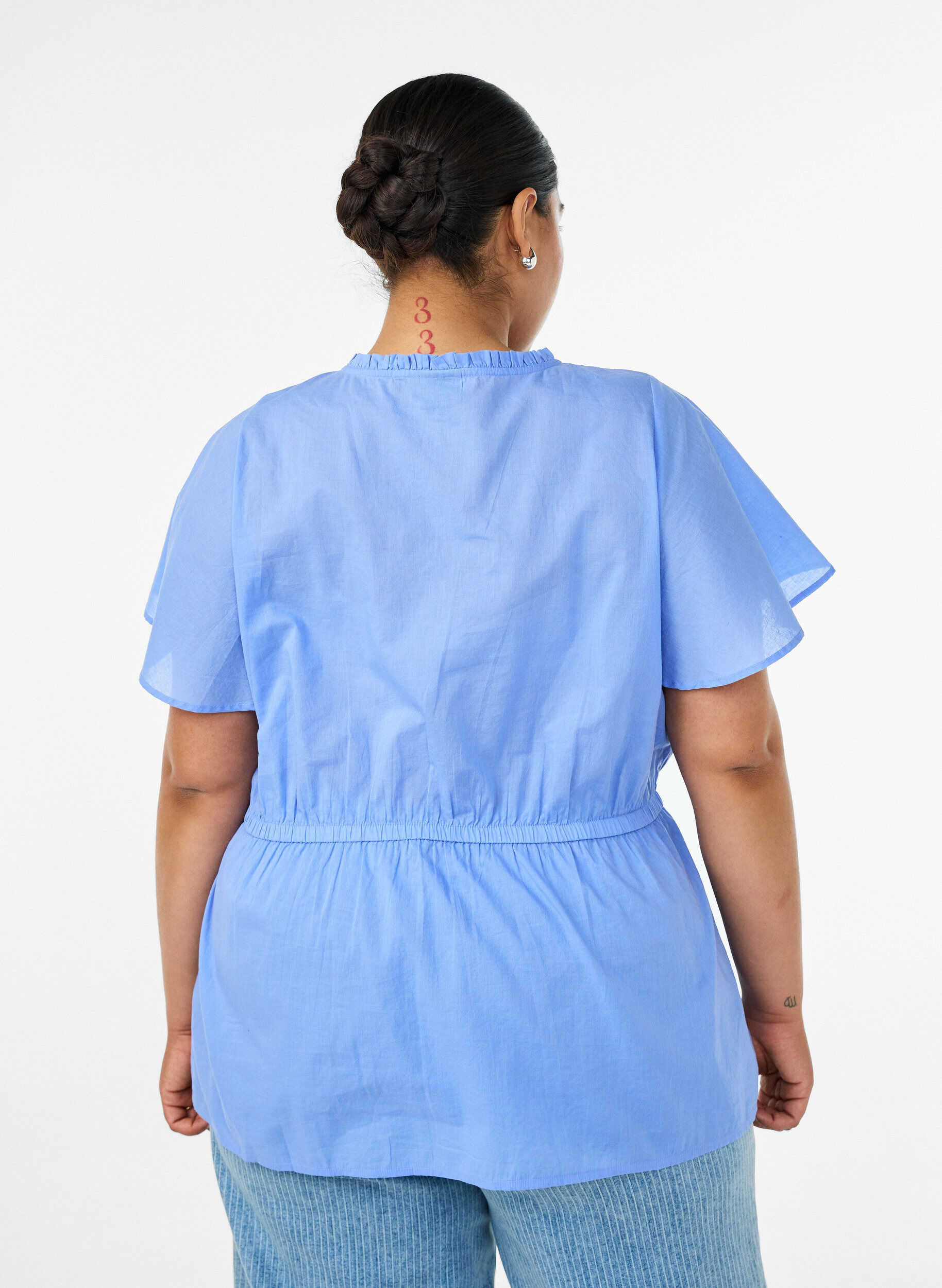 ZizziBlus i bomull med knytband och res&aring;r i midjan, Bl&aring;, Model image number 2