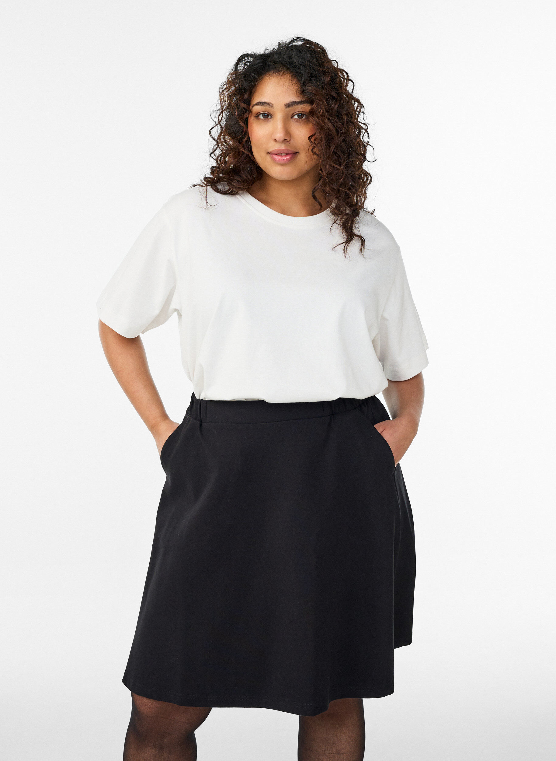 Skaterkjol i viskos, Svart, Model