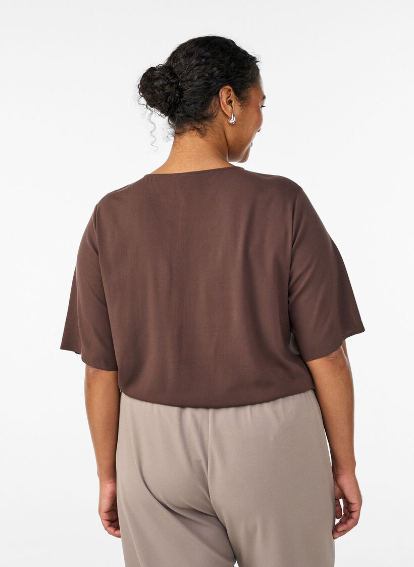Kort&auml;rmad v&auml;vd blus med rund hals, Brun, Model image number 2