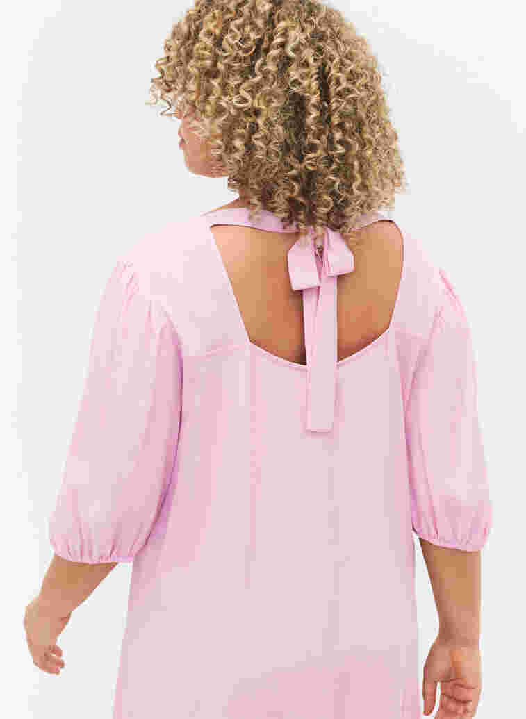 Viskosklänning med ryggdetalj, Mauve Mist, Model image number 2