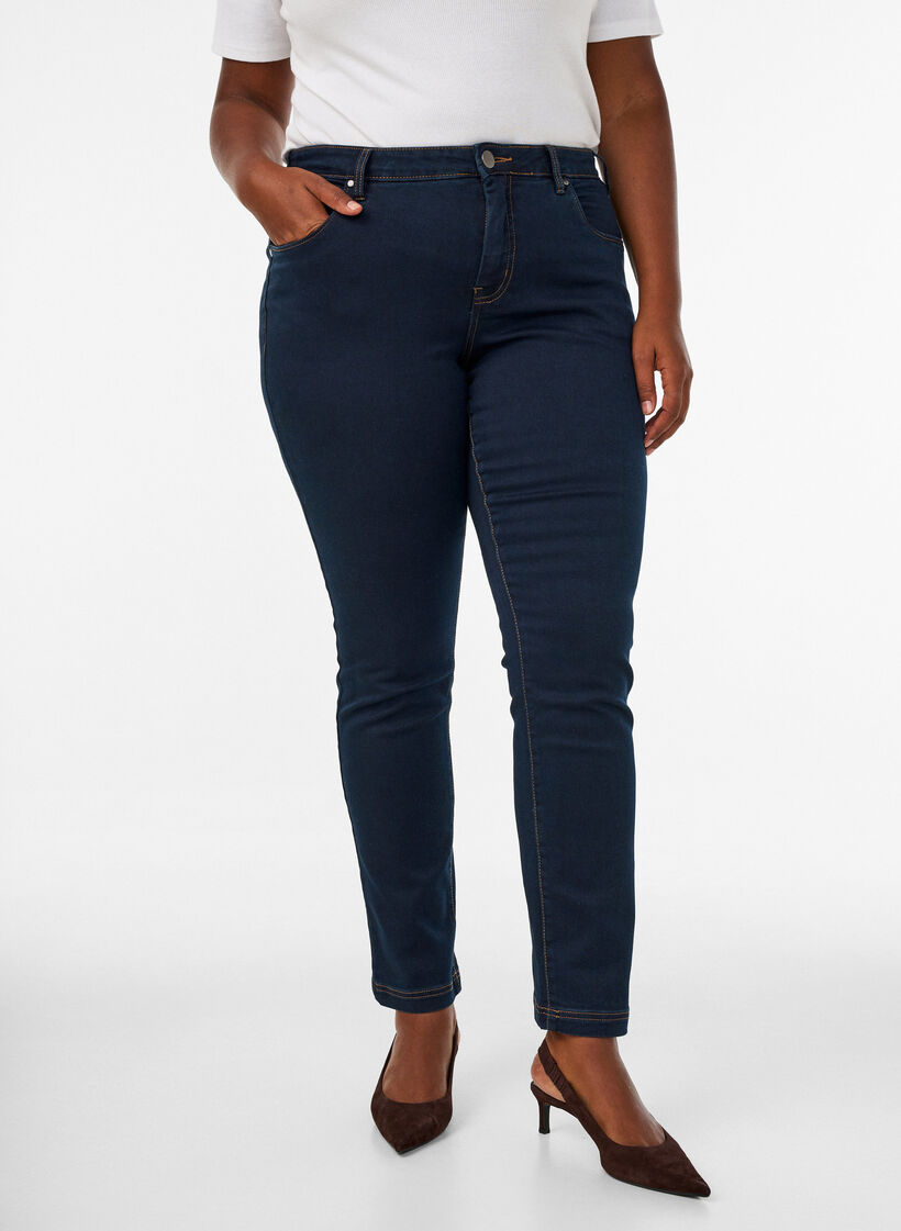 Slim fit Emily jeans med normalh&ouml;g midja, Bl&aring;, Model image number 3