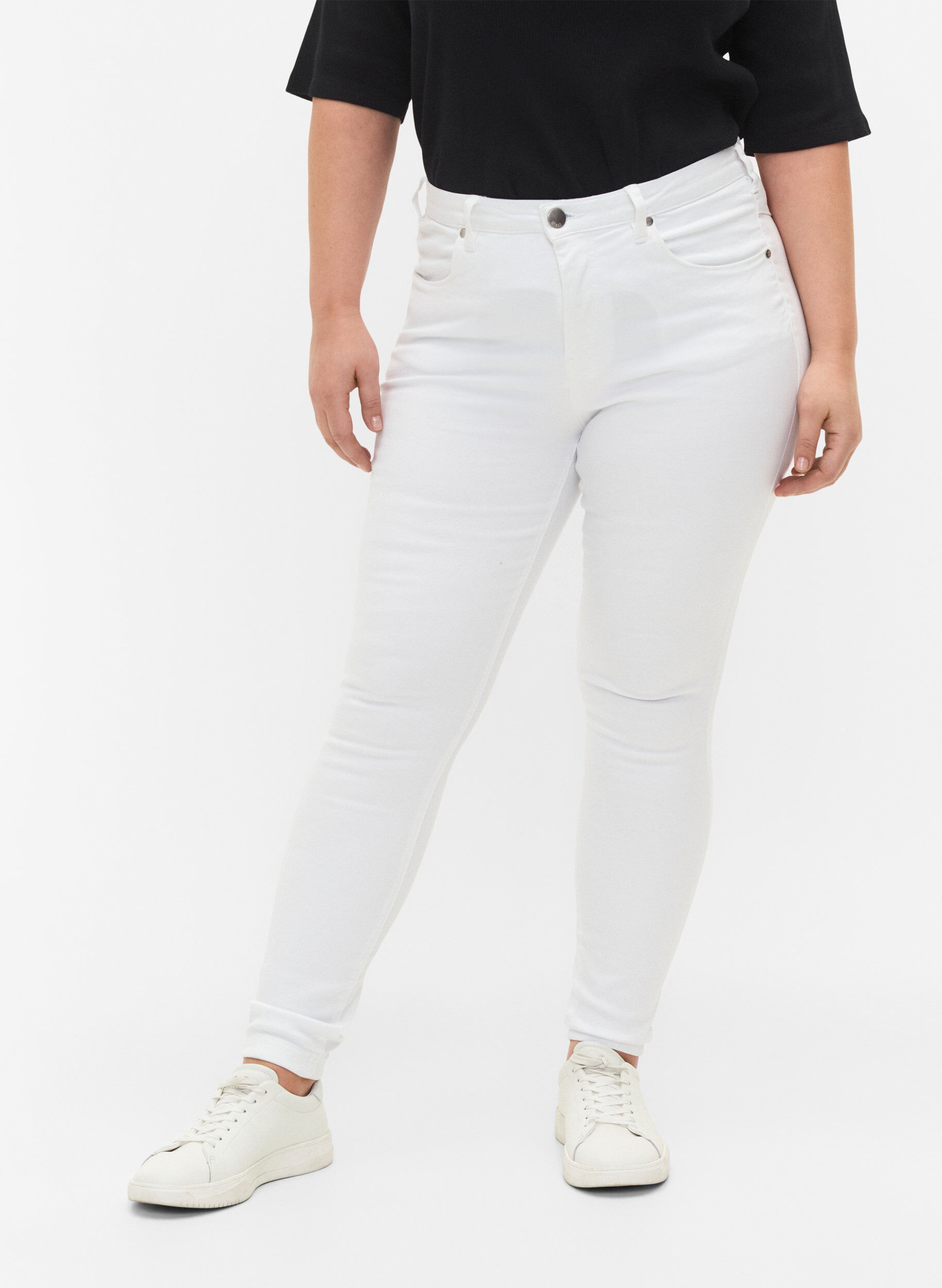 ZizziSuper slim Amy jeans med h&ouml;g midja, White, Model image number 3