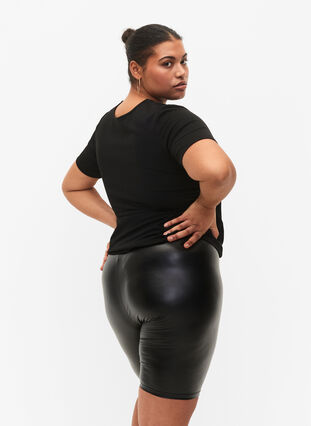 Glänsande kroppsnära shorts med hög midja, Black, Model image number 1