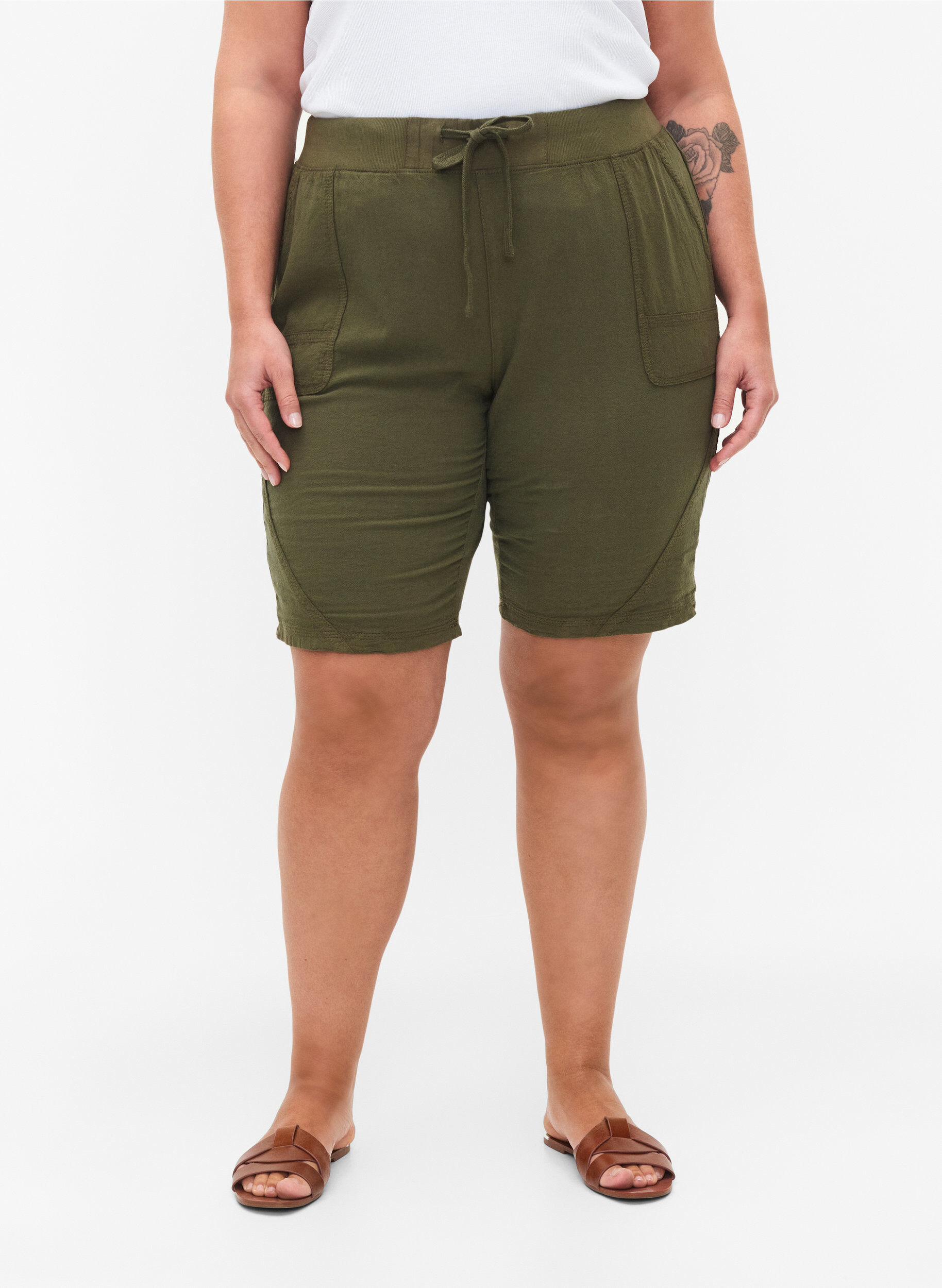 ZizziL&ouml;sa shorts i bomull med fickor, Gr&ouml;n, Model image number 4