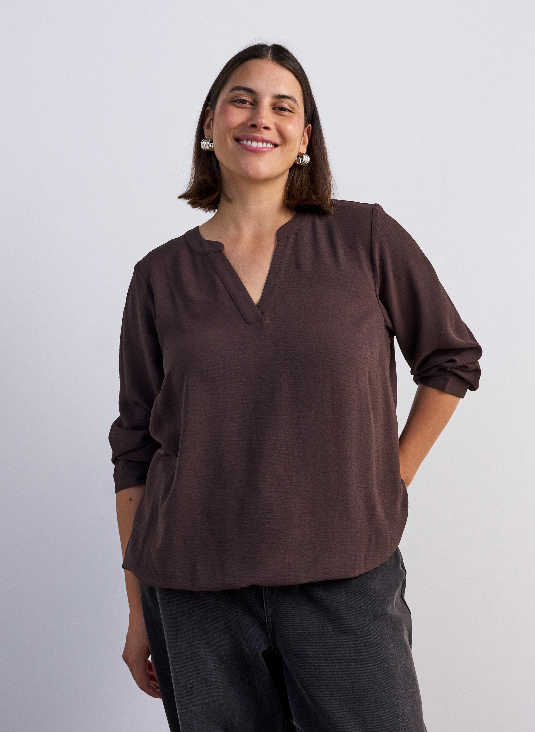 ZizziBlus i ballongsilhuett med v-ringning, Brun, Model image number 0