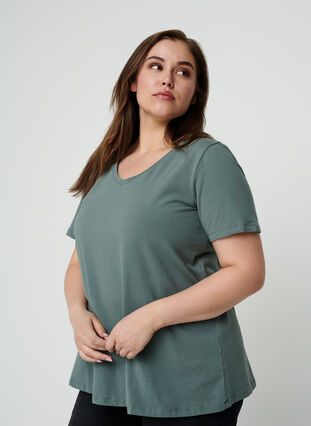 Basis t-shirt, Balsam Green, Model image number 0
