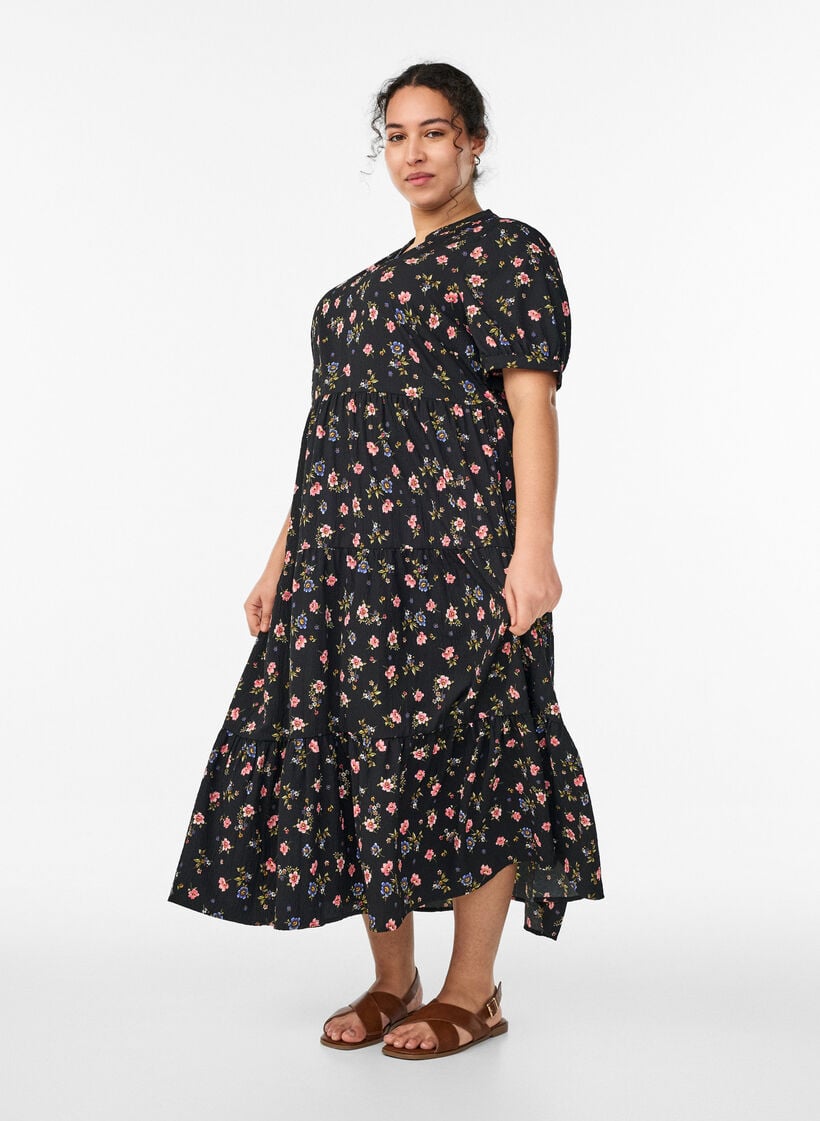 Ankell&aring;ng kl&auml;nning med korta &auml;rmar och volanger i etapper, Svart, Model image number 0