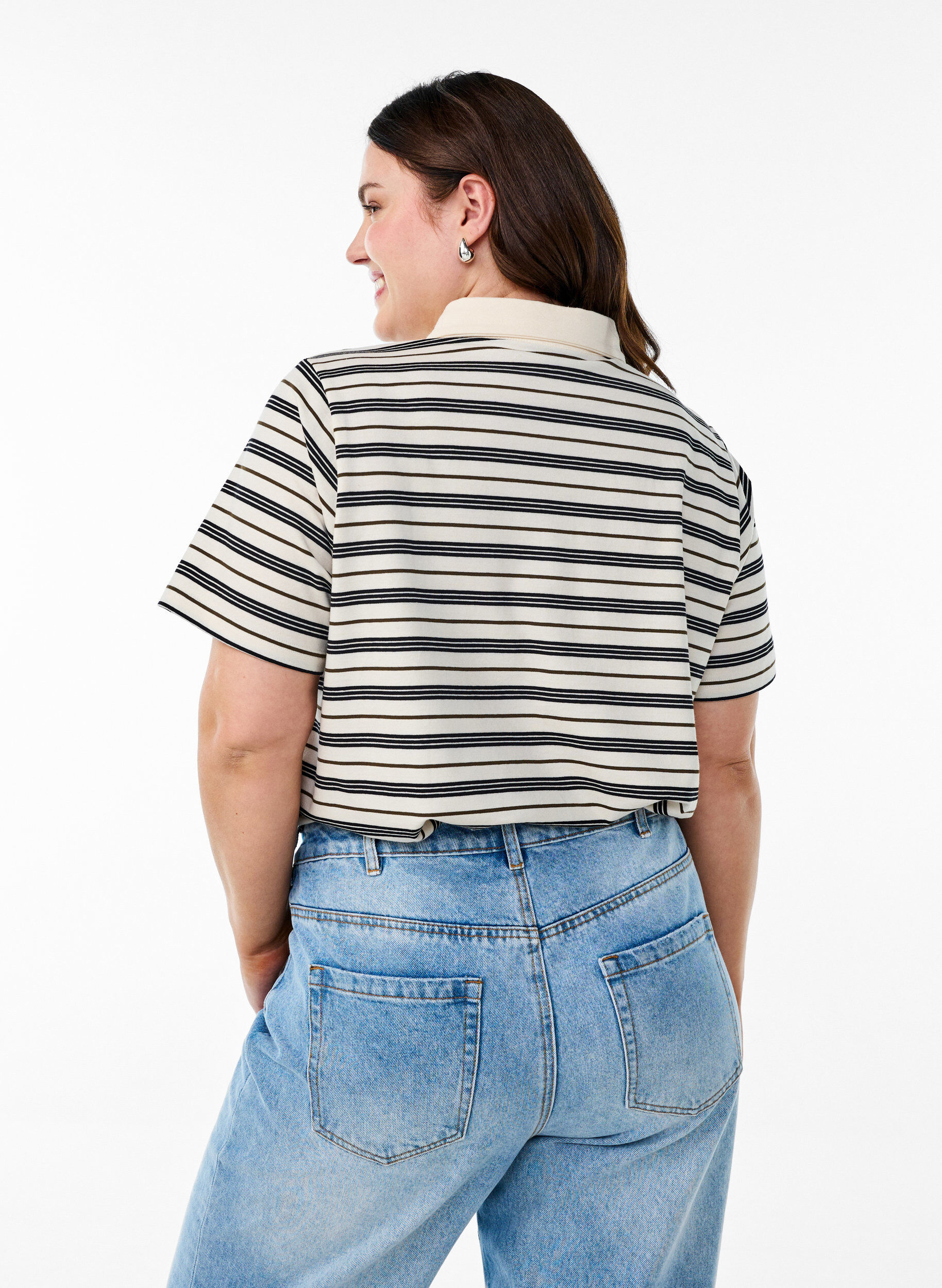 Zizzi Randig pik&eacute;tr&ouml;ja med korta &auml;rmar, Vit, Model image number 2