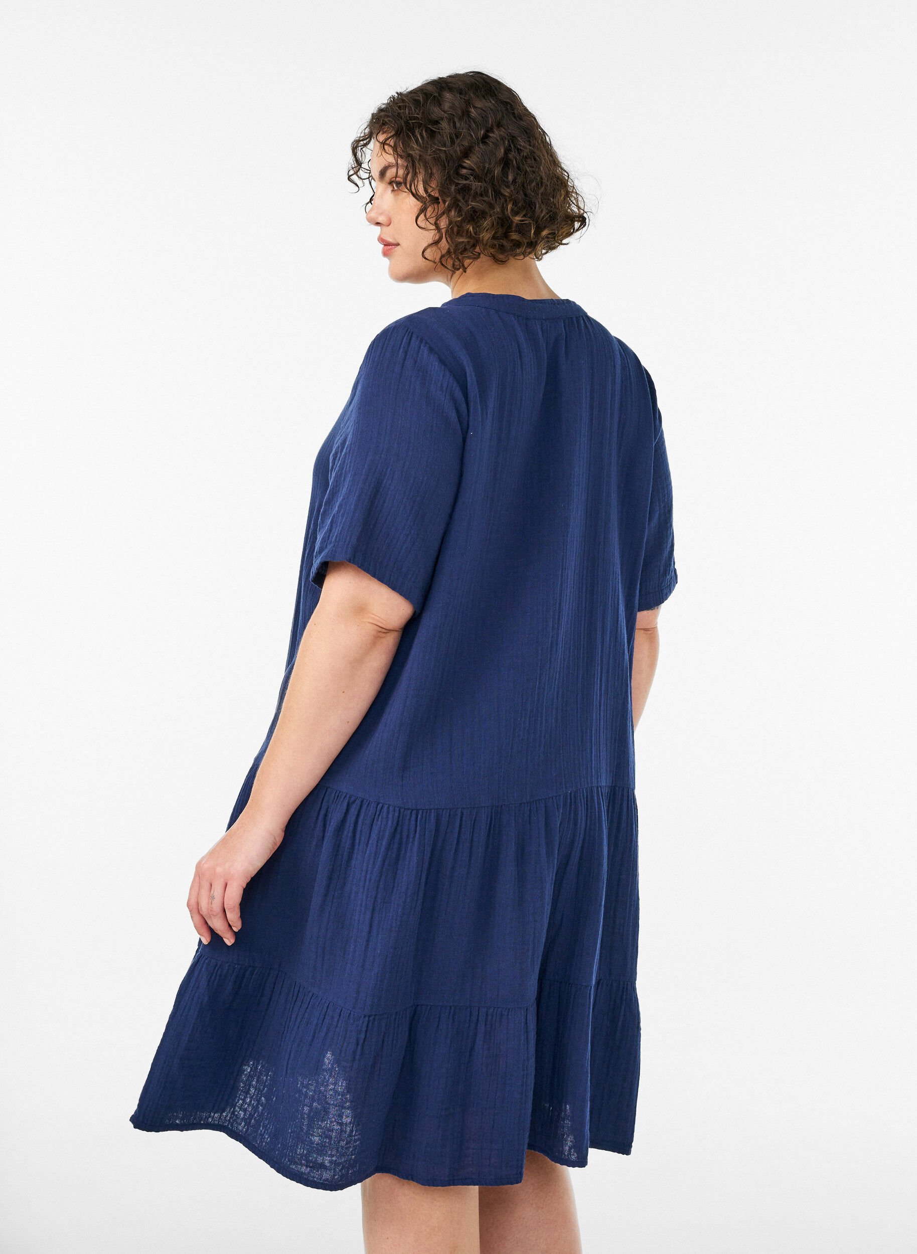 ZizziKort a-linjeformad kl&auml;nning i bomullsmuslin, Bl&aring;, Model image number 2