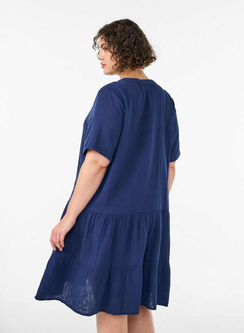 Kort a-linjeformad kl&auml;nning i bomullsmuslin, Bl&aring;, Model image number 2