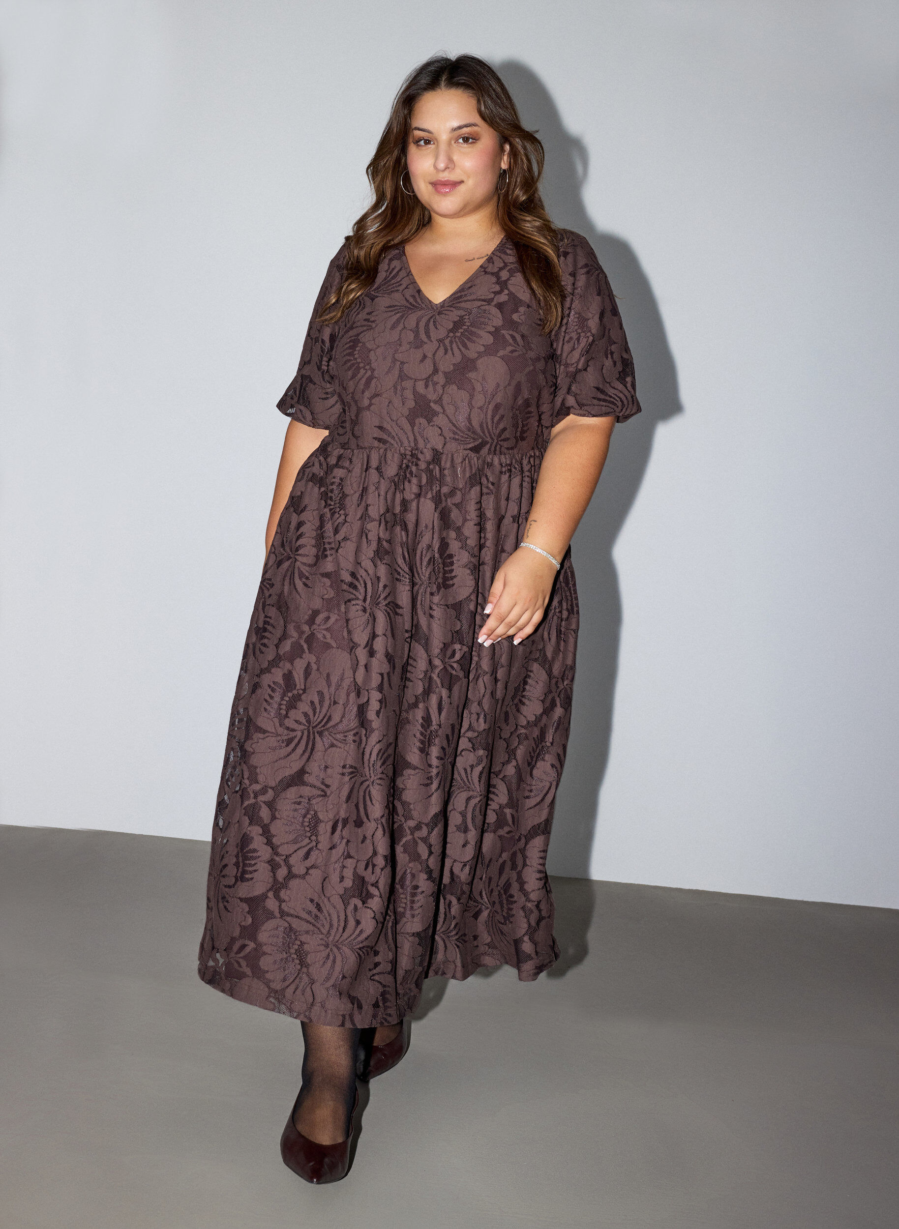ZizziMidikl&auml;nning i blommig jacquard, Brun, Model image number 0