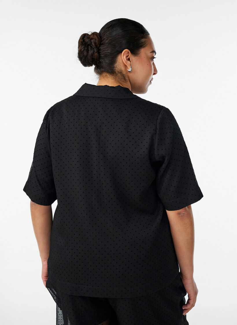 Prickig skjortblus med slag, Svart, Model