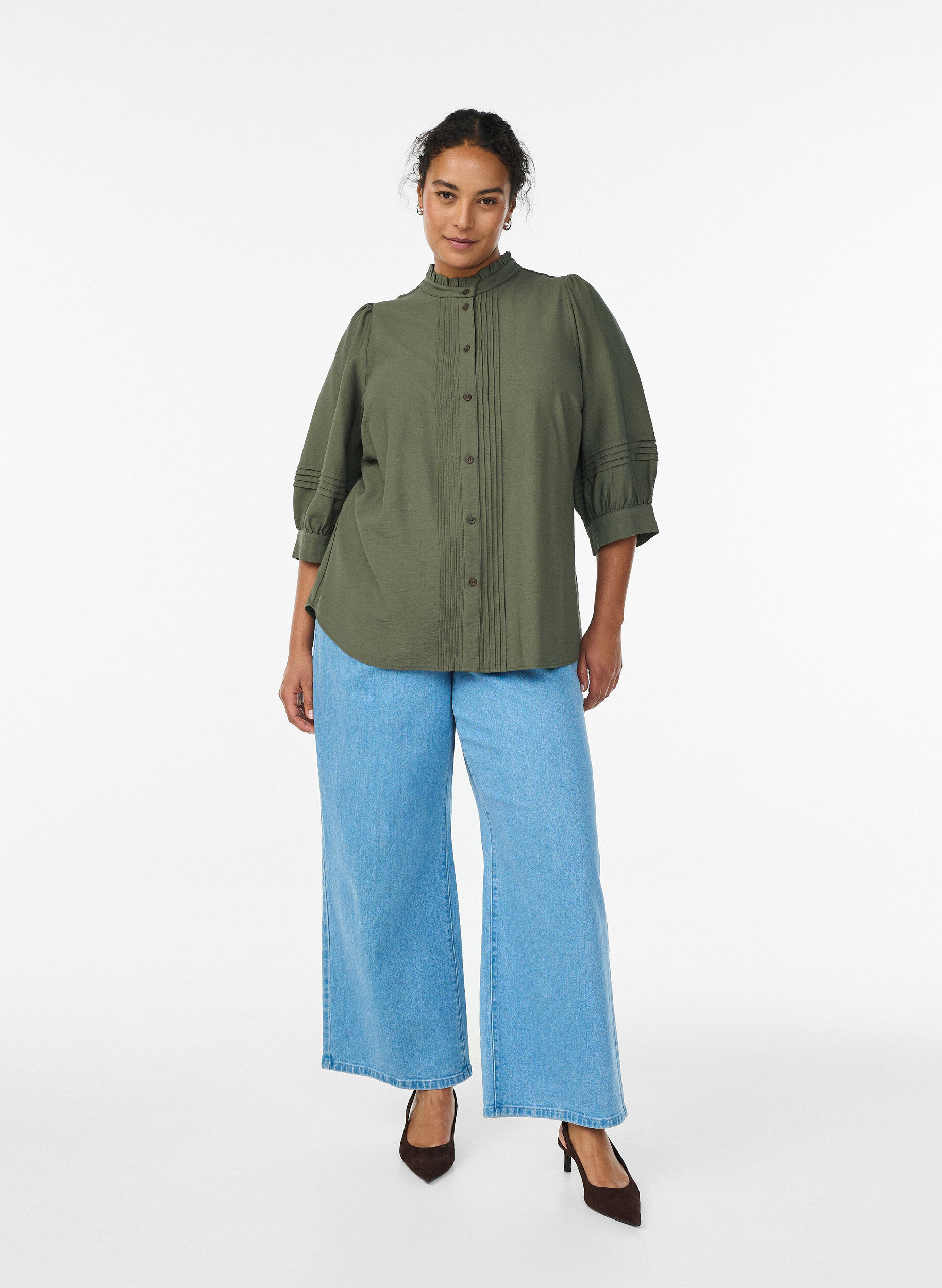 Zizzi Blus med 3/4-&auml;rmar och dekorativa veck, Gr&ouml;n, Model image number 1