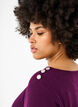 Blus med dekorativa knappar, Lila, Model image number 3
