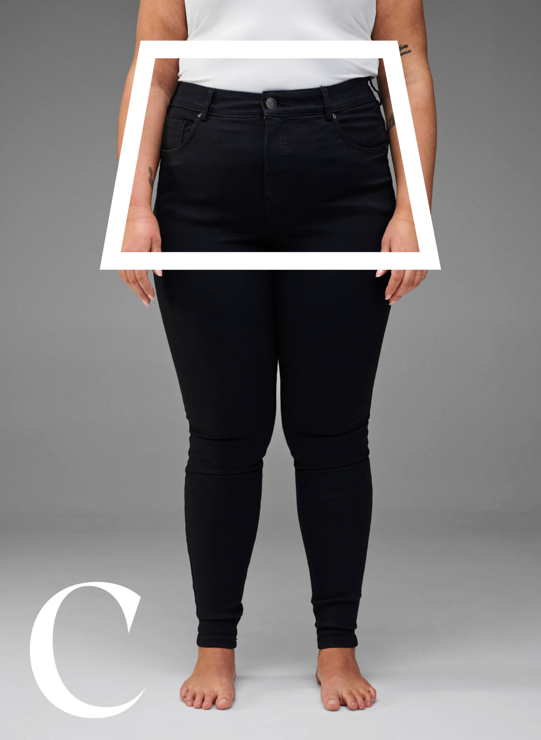 Zizzi Mycket &aring;tsittande jeans med h&ouml;g midja, Black, Model image number 2
