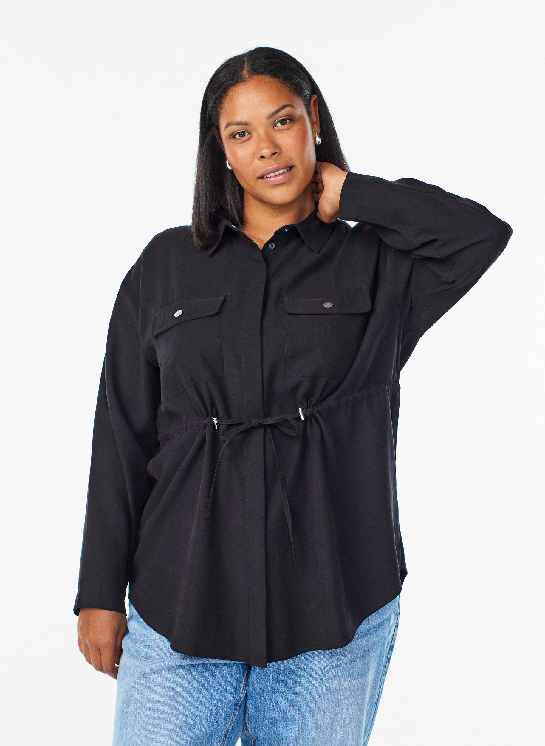 Tunika med br&ouml;stfickor och justerbar midja, Svart, Model