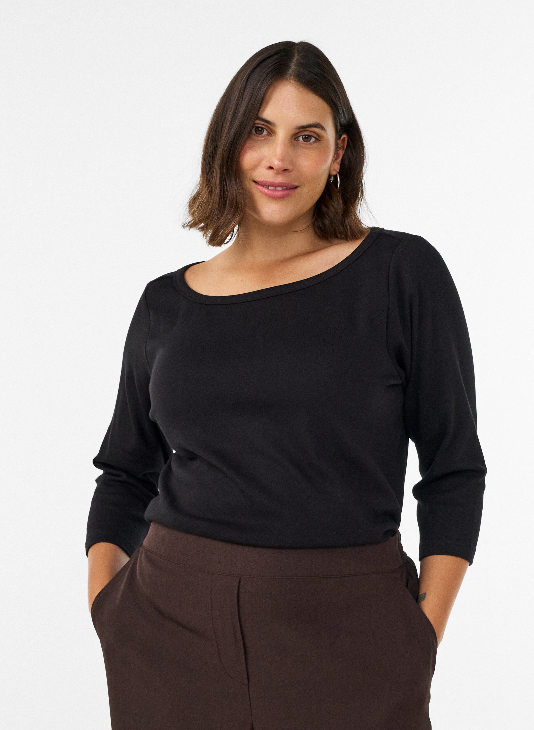 ZizziBas-T-shirt med b&aring;tringning och 3/4-&auml;rmar, Svart, Model image number 0