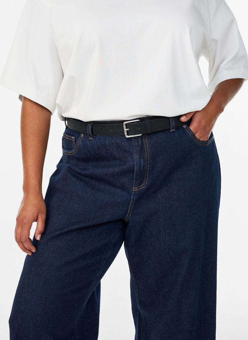 Skärp i lädermix med klassiskt spänne, Svart, Model image number 0