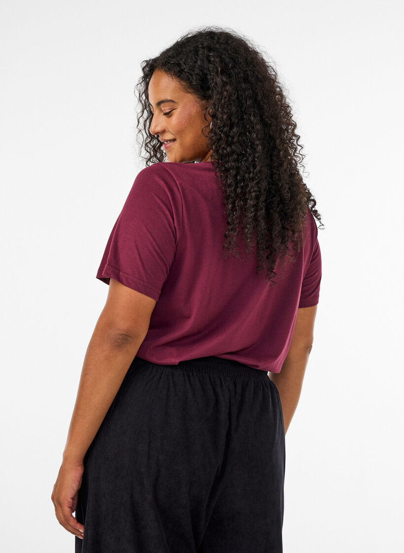 T-shirt med tryck, R&ouml;d, Model image number 2