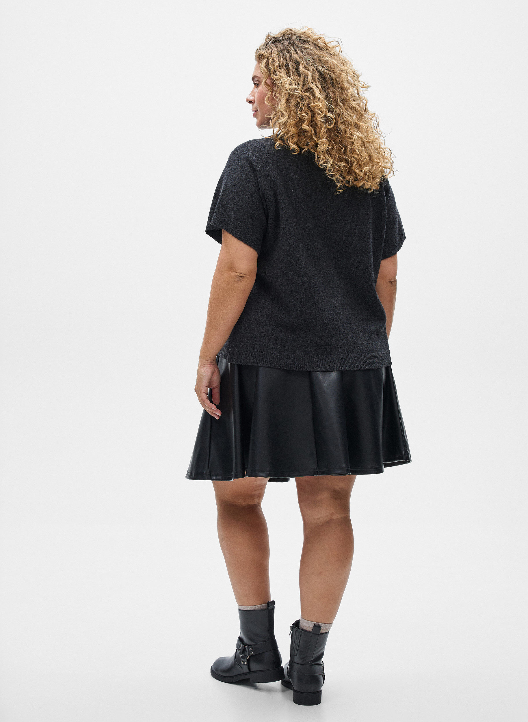 Zizzi Stickad kofta med korta &auml;rmar, Gr&aring;, Model image number 2