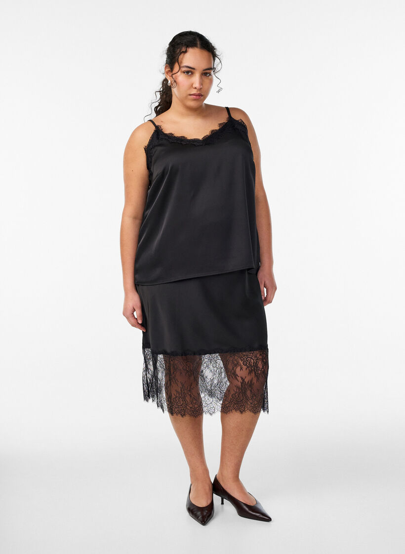 Kjol i satinlook med spetskant, Svart, Model image number 0