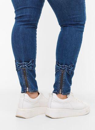 Super slim Amy jeans med rosett och dragkedja, Dark blue, Model image number 2