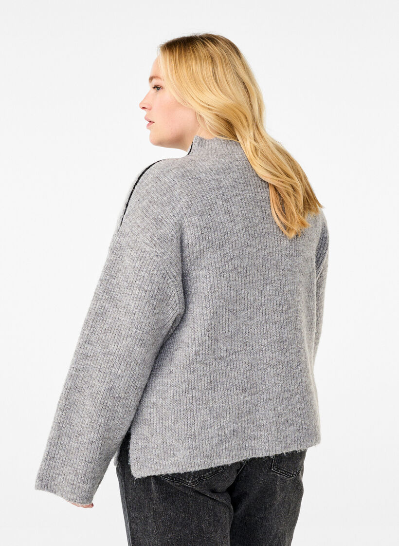 Stickad blus i ull med kontrastfärgade ränder, Medium Grey Melange, Model image number 1