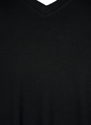 T-shirt i ribbad viskos med v-ringning, Black, Packshot image number 2