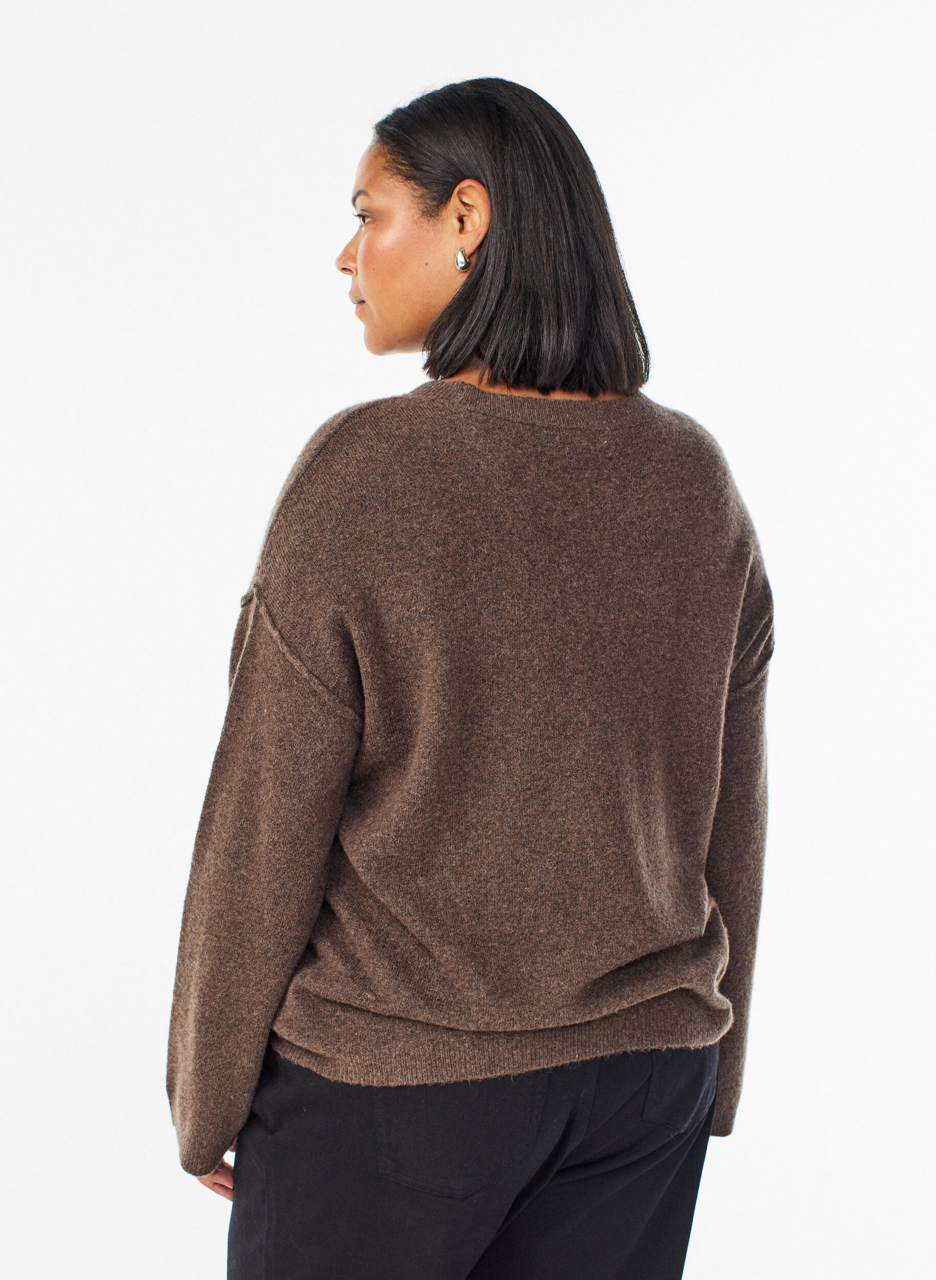 ZizziL&ouml;st stickad tr&ouml;ja med framtr&auml;dande s&ouml;mmar, Brun, Model image number 2