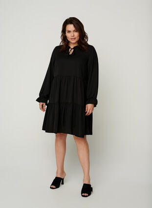 Klänning med veck knytdetalj, Black, Model image number 2