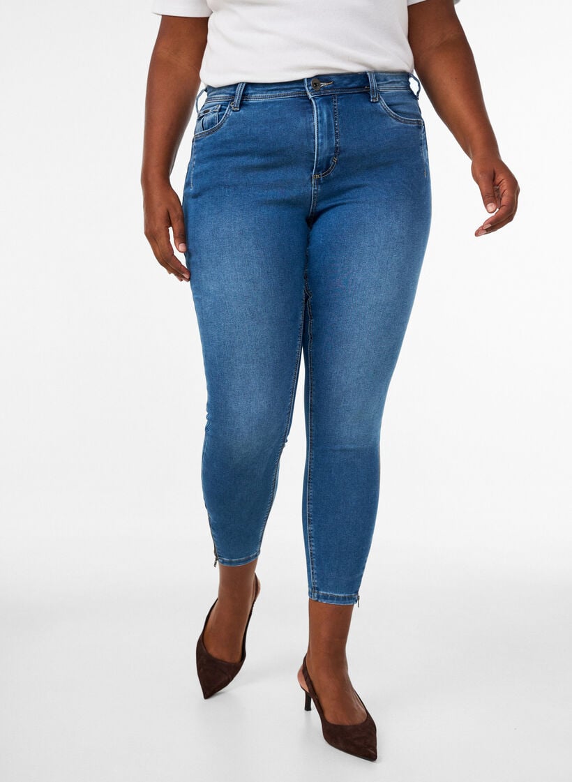 Croppade Amy jeans med dragkedja, Bl&aring;, Model image number 3