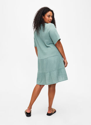 Kortärmad klänning i 100% bomull, Chinois Green, Model image number 1