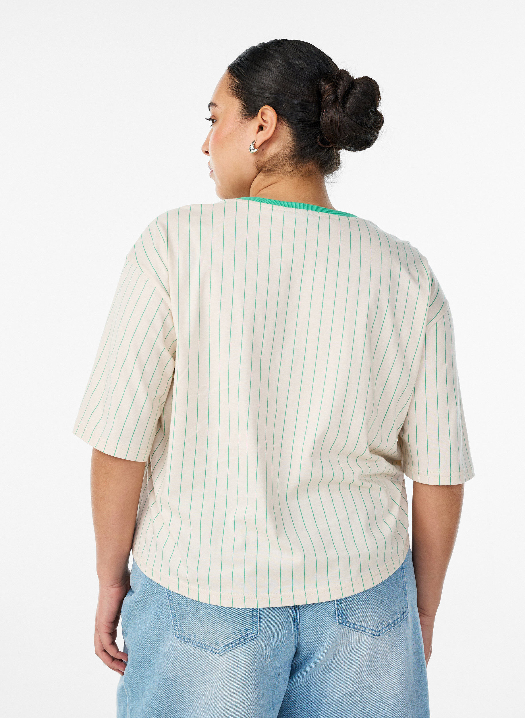 ZizziBoxig t-shirt med r&auml;nder och statement-tryck, Vanilla, Model image number 2