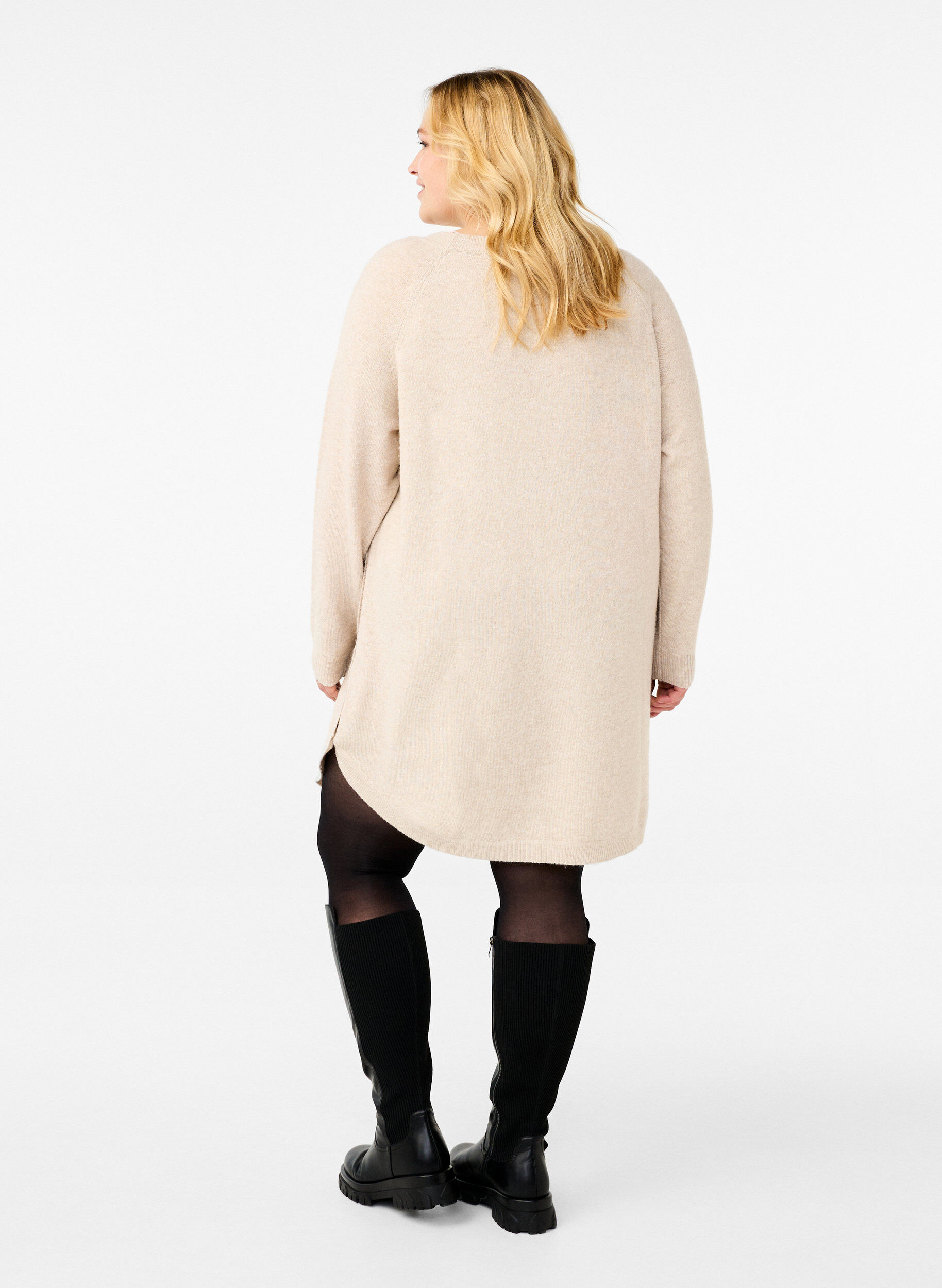 Zizzi Stickad, melerad kl&auml;nning med knappar, Pumice Stone Mel., Model image number 1