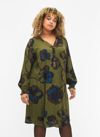 Mönstrad klänning i viskos, Green Big Flower, Model