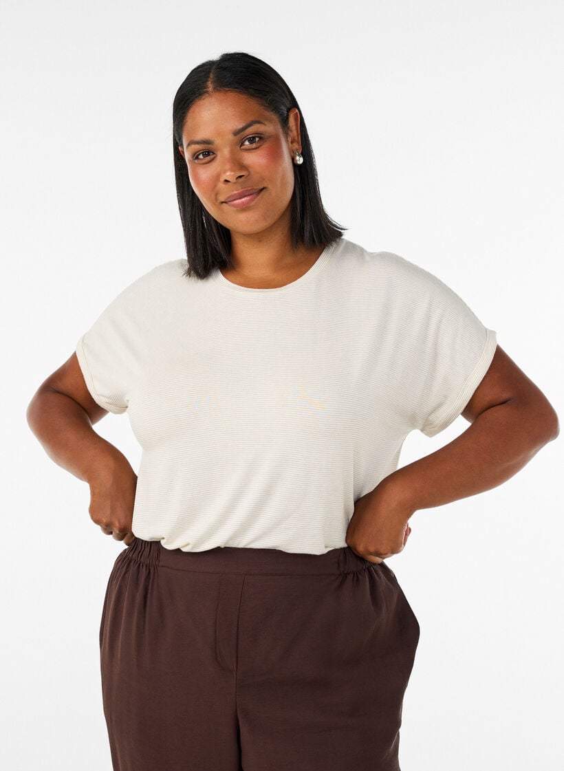 T-shirt i viskos med glitterr&auml;nder, Vanilla, Model image number 0