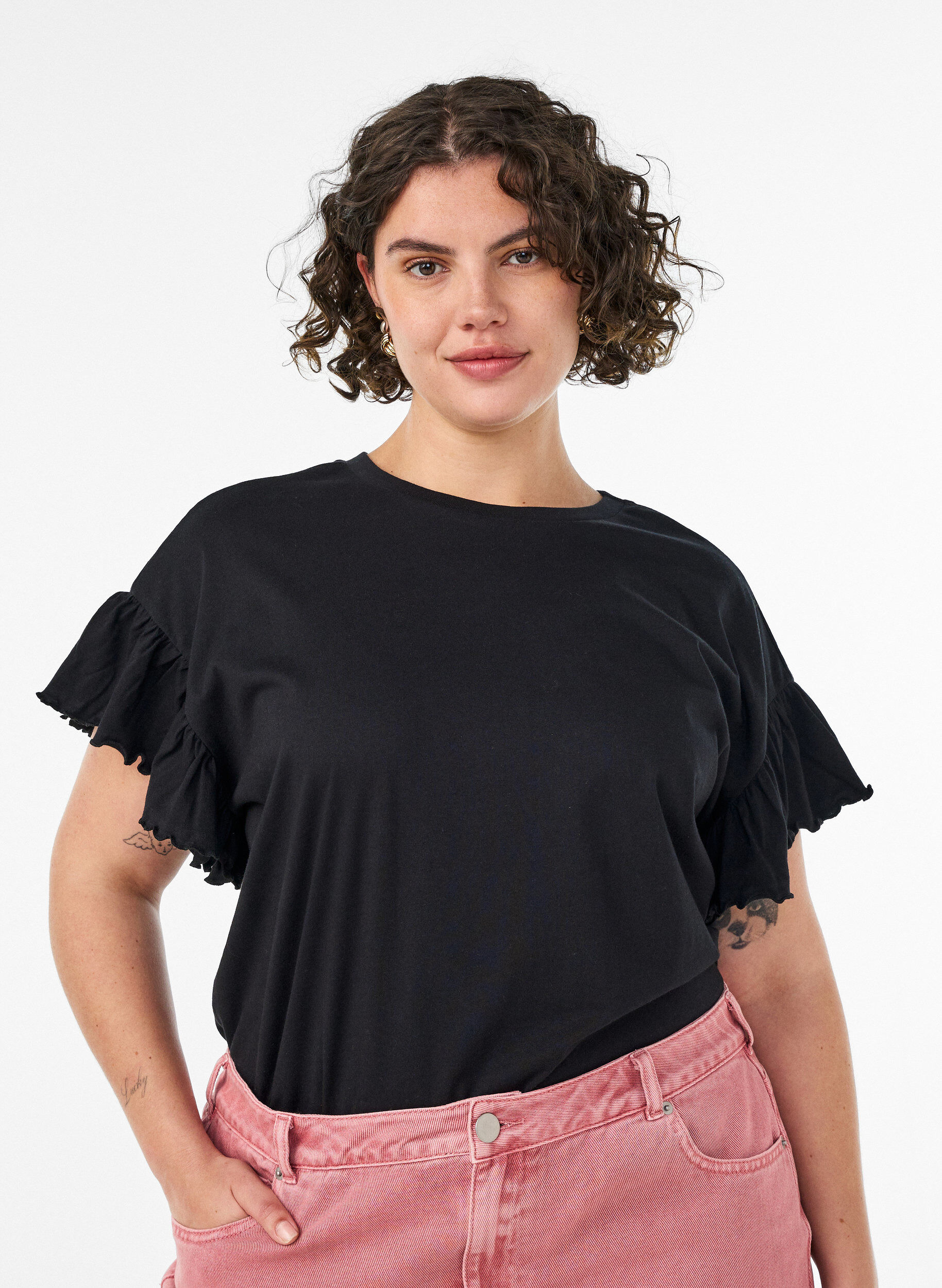 ZizziT-shirt i ekologisk bomull med volang&auml;rmar, Svart, Model image number 0