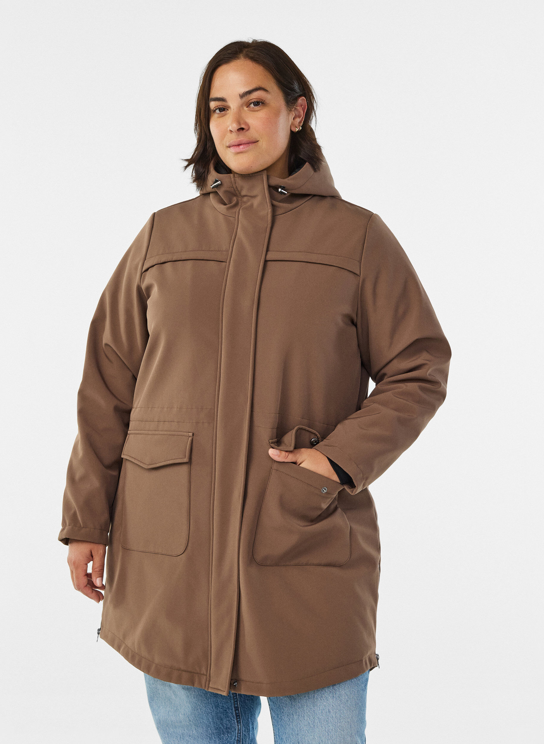 Vattenavvisande softshelljacka med quiltat foder, Brun, Model